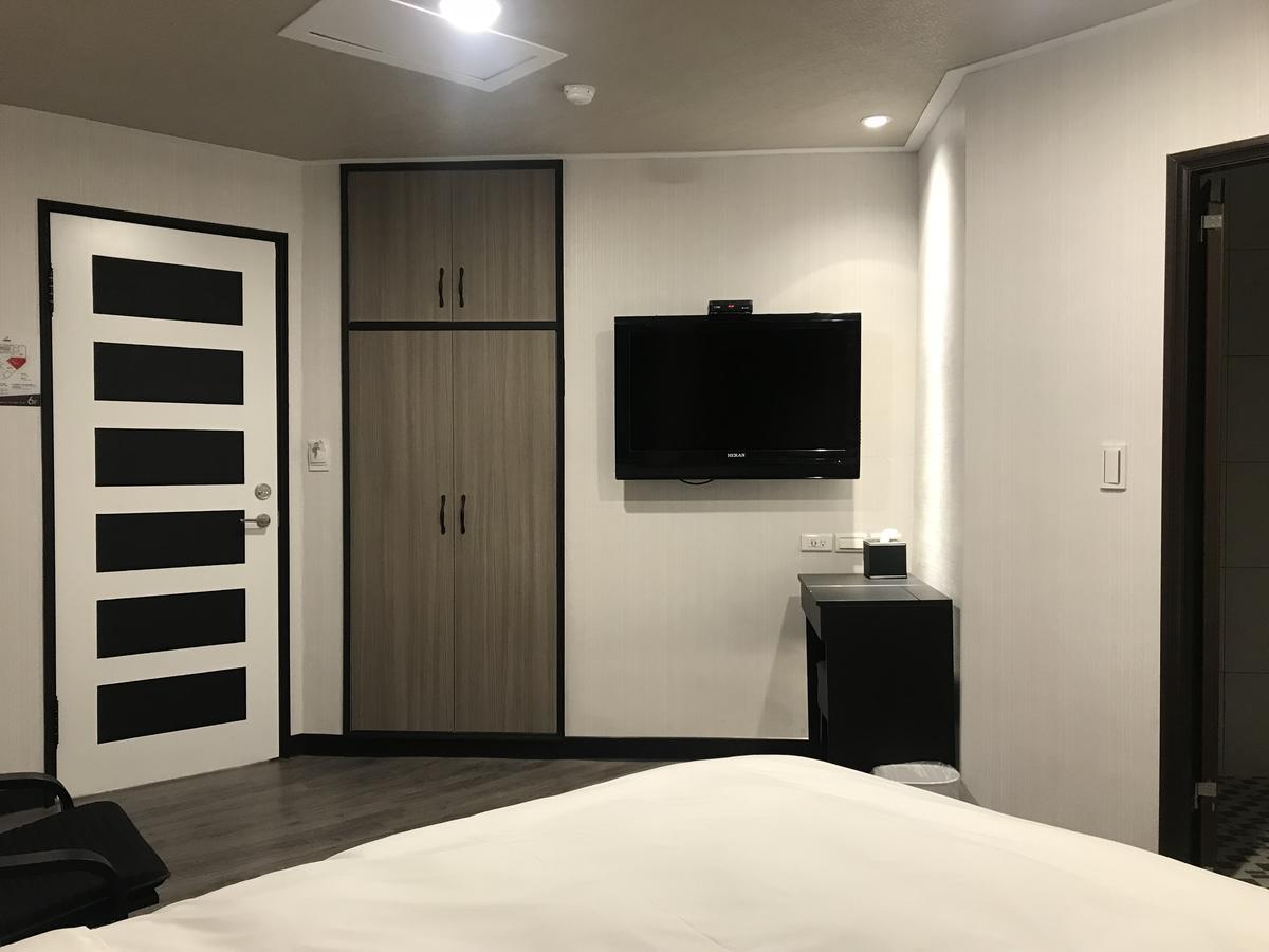 Huang Kai Hotel Taichung Exteriör bild