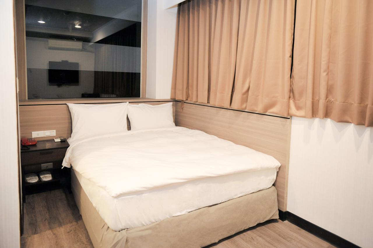 Huang Kai Hotel Taichung Exteriör bild